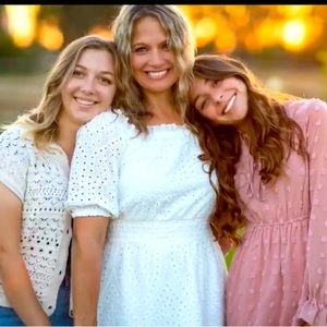 Meet your Posher, Ev